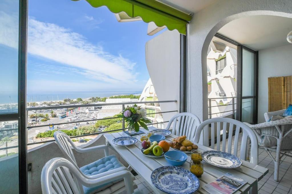 Le Seventies - Vue Port - Parking Prive - Etage Eleve - Pyramide